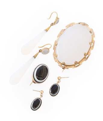 Lot 240 - A Small Quantity of Jewellery, comprising of a...
