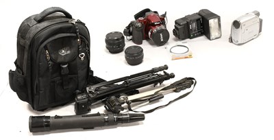 Lot 141 - Cameras And Related Items