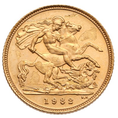 Lot 194 - Elizabeth II, Half Sovereign 1982, (Marsh 544,...