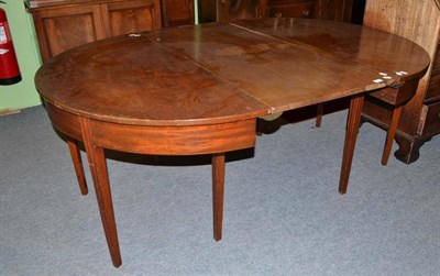 Lot 304 - A 19th century mahogany dining table