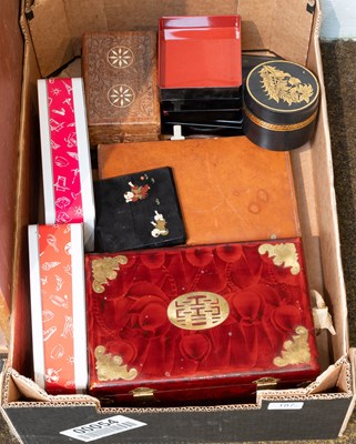 Lot 187 - A Quantity of Costume Jewellery, including...