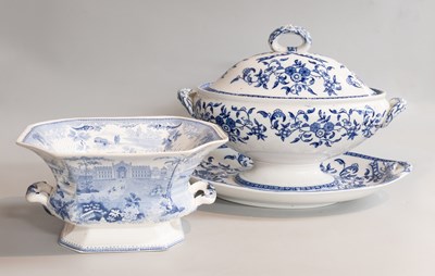 Lot 83 - A Wedgwood Pottery Indiana Pattern Tureen,...