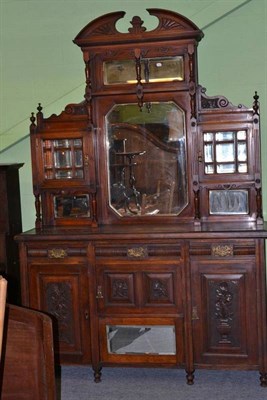 Lot 350 - Walnut mirror back sideboard