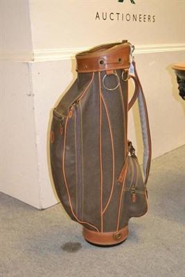 Lot 381 - A Mulberry Scotch Grain golfing bag with tan leather trims, four zipped compartments, carrying...