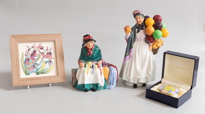 Lot 88 - A Modern Moorcroft Pottery Tile (boxed) and a...