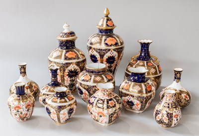 Lot 127 - Royal Crown Derby Imari vases (one tray)