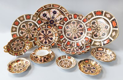 Lot 129 - Royal Crown Derby Imari (one tray)