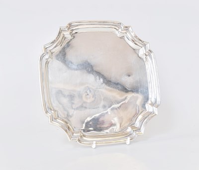 Lot 120 - A George V Silver Waiter, by Israel Freeman...