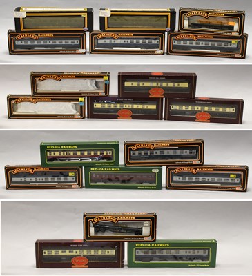 Lot 3280 - Mainline, Replica And Top Link OO Gauge A Collection Of Assorted Coaches