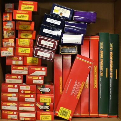 Lot 3272 - Hornby Railways/Triang Hornby And Others A Collection Of Assorted Wagons
