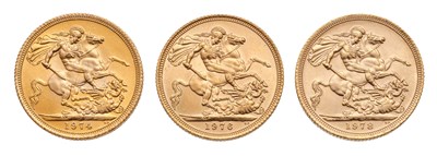 Lot 249 - 3x Elizabeth II, Sovereigns, 1974, 1976 and...
