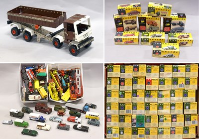 Lot 3499 - Vanguards A Collection Of 50 Assorted Models