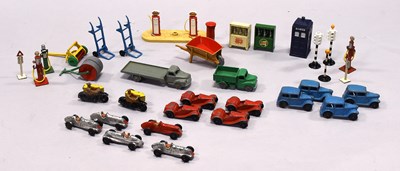 Lot 3369 - Dinky 35 Series