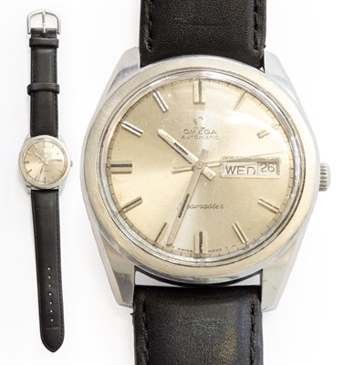 Lot 363 - A Stainless Steel Automatic Day/Date Omega...