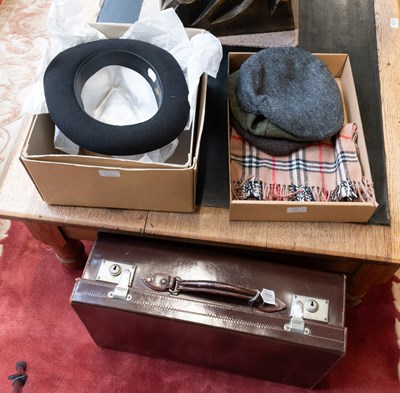 Lot 1151 - Early 20th Century Leather Gents Vanity Case...