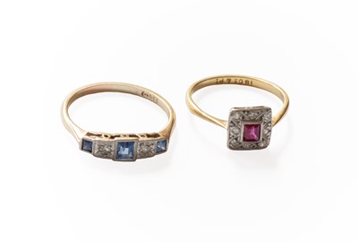 Lot 301 - A Red Stone and Diamond Cluster Ring, the...