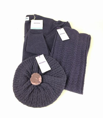 Lot 1054 - A Brora V-Neck Purple Cashmere Jumper (size...