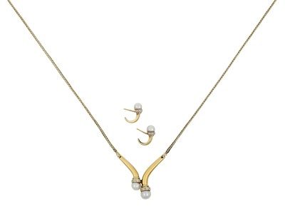 Lot 2266 - A 9 Carat Gold Cultured Pearl and Diamond...