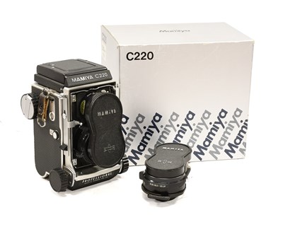 Lot 174 - Mamiya C220 Camera