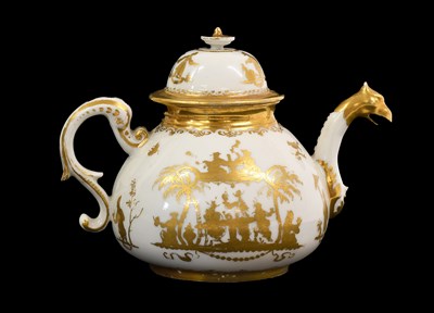 Lot 193 - A Meissen Porcelain Goldchinesen Teapot and...