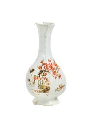 Lot 171 - A Worcester Porcelain Bottle Vase, circa 1753,...