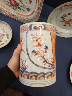 Lot 34 - A Chinese Imari Mug, circa 1730, of...