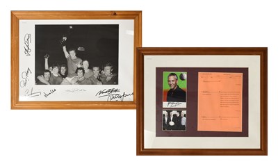 Lot 3009 - Leeds United Signed Photograph