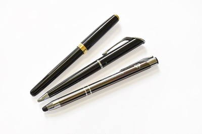 Lot 334 - Parker Fountain pen, with 18k nib together...