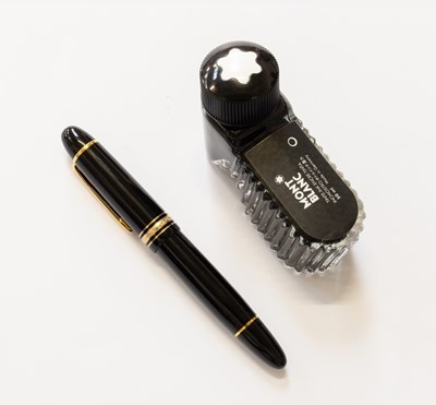 Lot 358 - A Montblanc Meisterstück no. 149 Fountain Pen,...