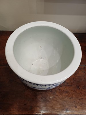Lot 21 - A Chinese Porcelain Jardiniere, Kangxi reign...