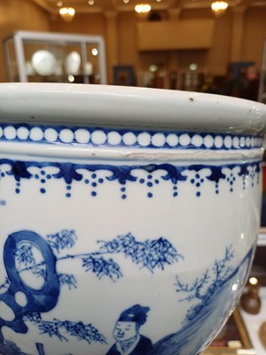 Lot 21 - A Chinese Porcelain Jardiniere, Kangxi reign...