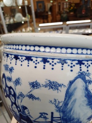 Lot 21 - A Chinese Porcelain Jardiniere, Kangxi reign...