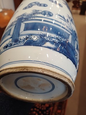 Lot 7 - A Chinese Porcelain Rouleau Vase, Kangxi,...