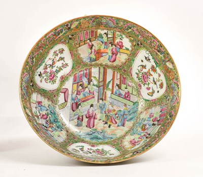 Lot 42 - A Cantonese Porcelain Bowl, mid-19th century,...