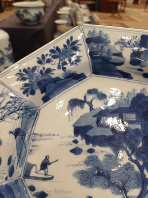 Lot 8 - A Chinese Porcelain Octagonal Plate, Kangxi,...