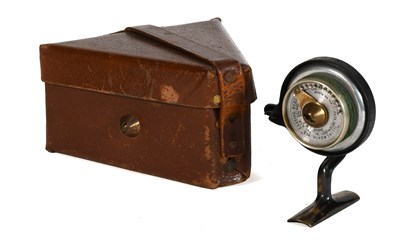 Lot 3193 - An Illingworth No3 Threadline Casting Reel