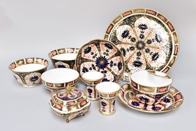 Lot 117 - A Collection of Royal Crown Derby Imari...