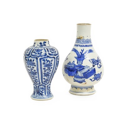 Lot 9 - A Chinese Porcelain Bottle Vase, Kangxi,...