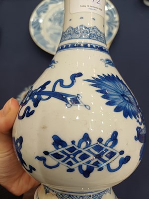 Lot 9 - A Chinese Porcelain Bottle Vase, Kangxi,...
