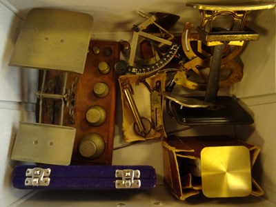 Lot 152 - Postal Equipment: Scales