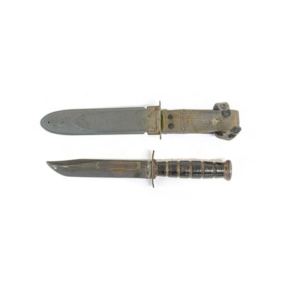 Lot 324 - A US Navy Mark 2 Camillus Fighting Knife, with...