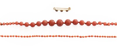 Lot 328 - A Coral Necklace, composed of vari-size...