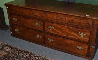 Lot 426 - Mahogany mule chest