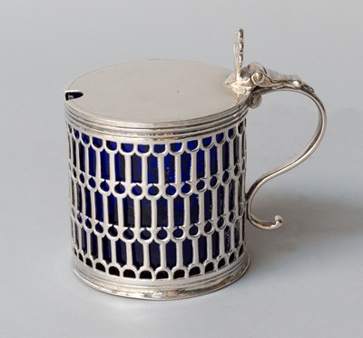 Lot 30 - A George III Silver Mustard-Pot, by Burrage...