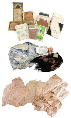Lot 2184 - Early 20th Century Undergarments and...