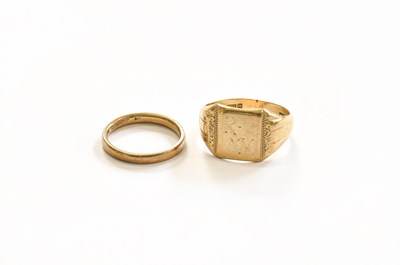 Lot 386 - A 9 Carat Gold Signet Ring, finger size U1/2;...