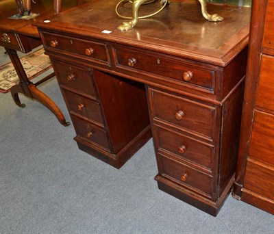 Lot 525 - Mahogany pedestal desk