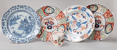 Lot 216 - An 18th Century English Porcelain Coffee Can,...