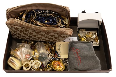 Lot 372 - A 9 Carat Gold Chain, length 45cm; A Green...