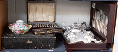 Lot 186 - A Chinese Porcelain Bowl and Cover, Republic...